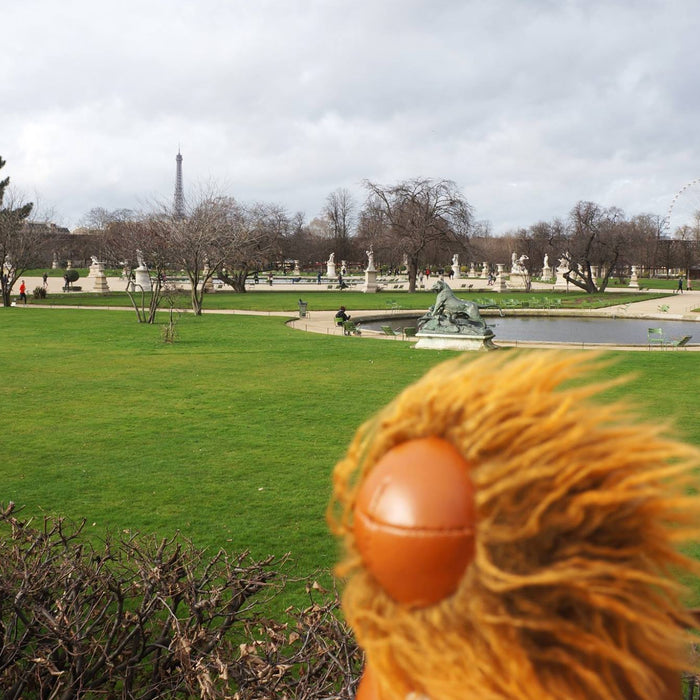 “The Zuny Doorstop Lion: A Gift That Holds More Than Just Doors”