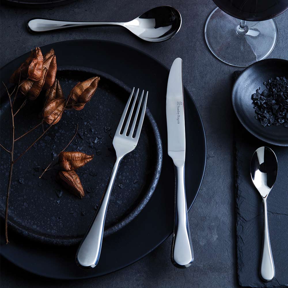 A Cosy Christmas for Six: The Chelsea 30-Piece Cutlery Set