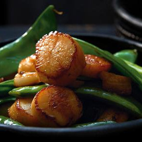 KYLIE KWONG'S STIR-FRIED SCALLOPS WITH SNOW PEAS AND GARLIC