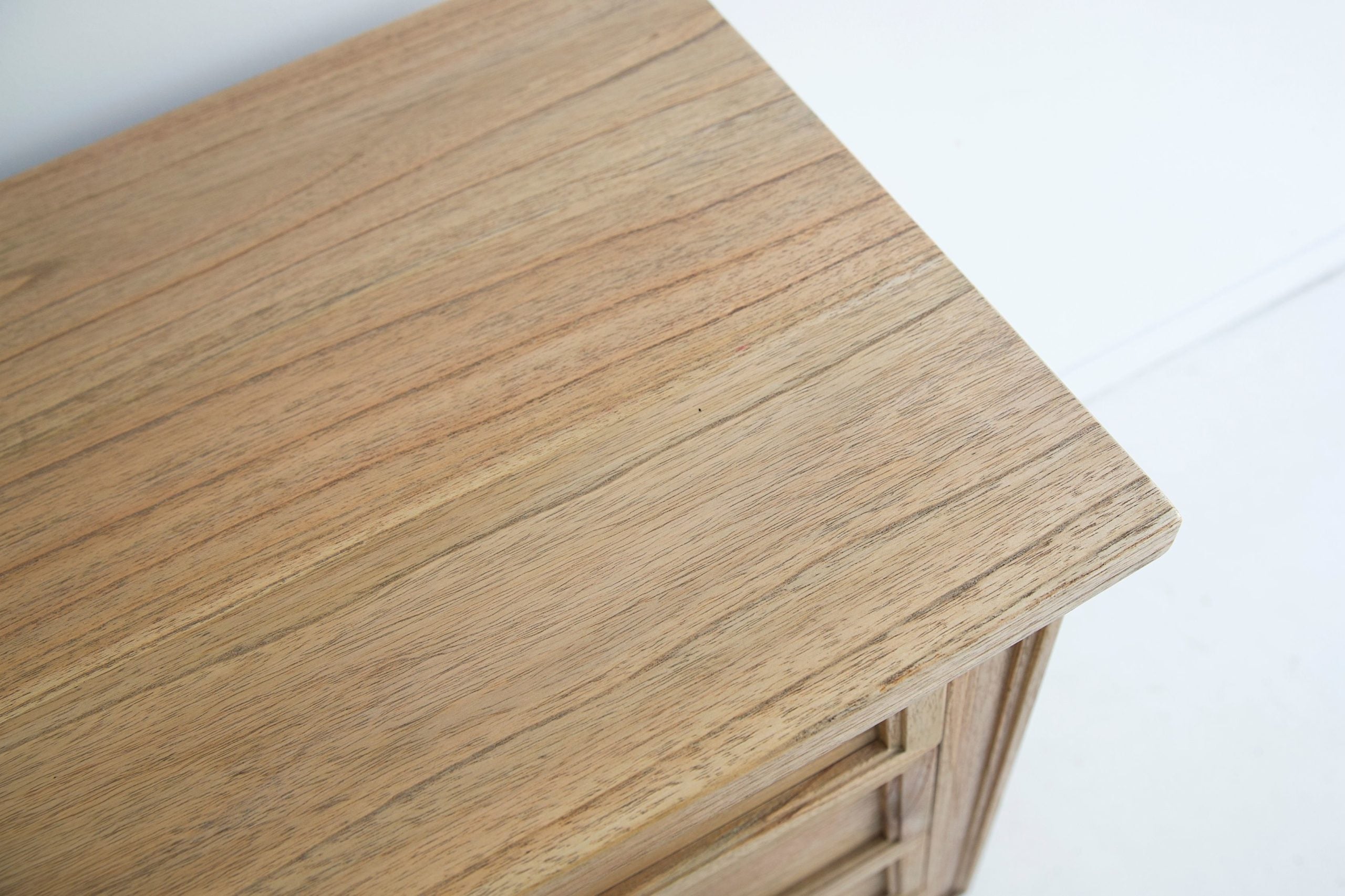 Vaucluse White Cedar Dresser – Weathered Oak – 5 Drawer