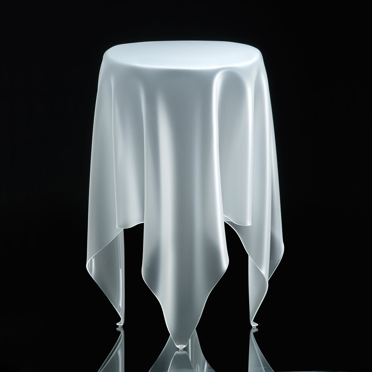 Essey Illusion Tall Ice Table | John Brauer
