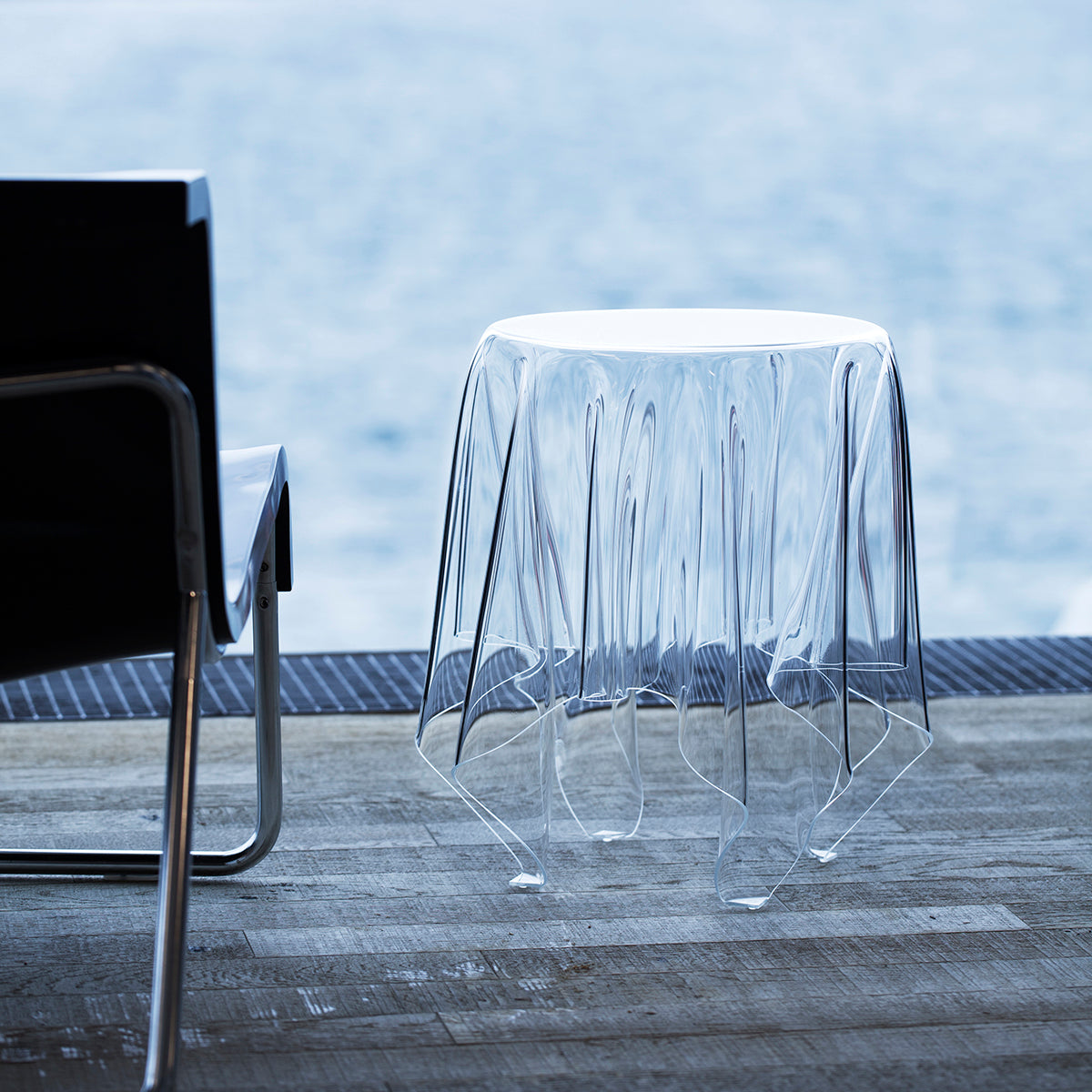 Essey Illusion Clear Table | John Brauer