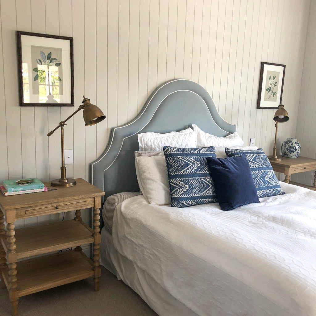 Morningside Bobbin Bedside Table – Weathered Oak